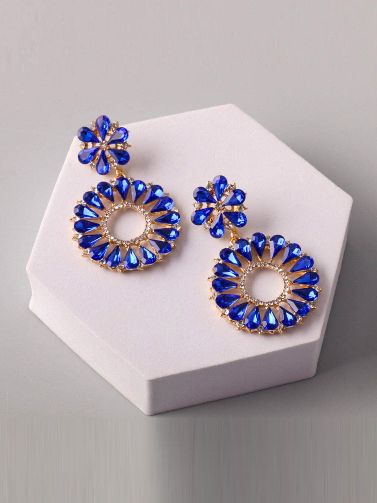 WOMEN'S GOLD & BLUE STONES HOOPS EARRINGS