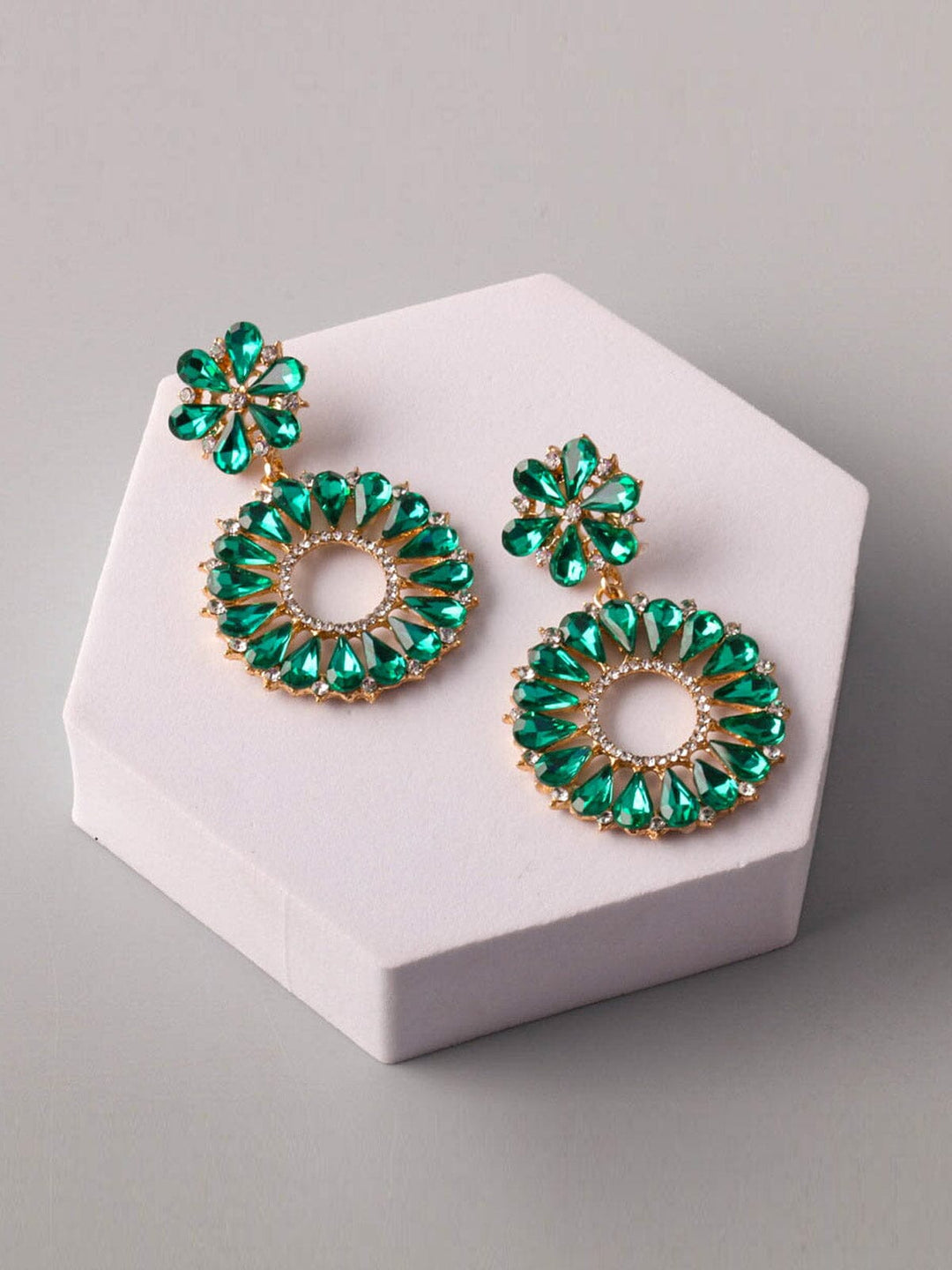 WOMEN'S GOLD & GREEN STONES HOOPS EARRINGS
