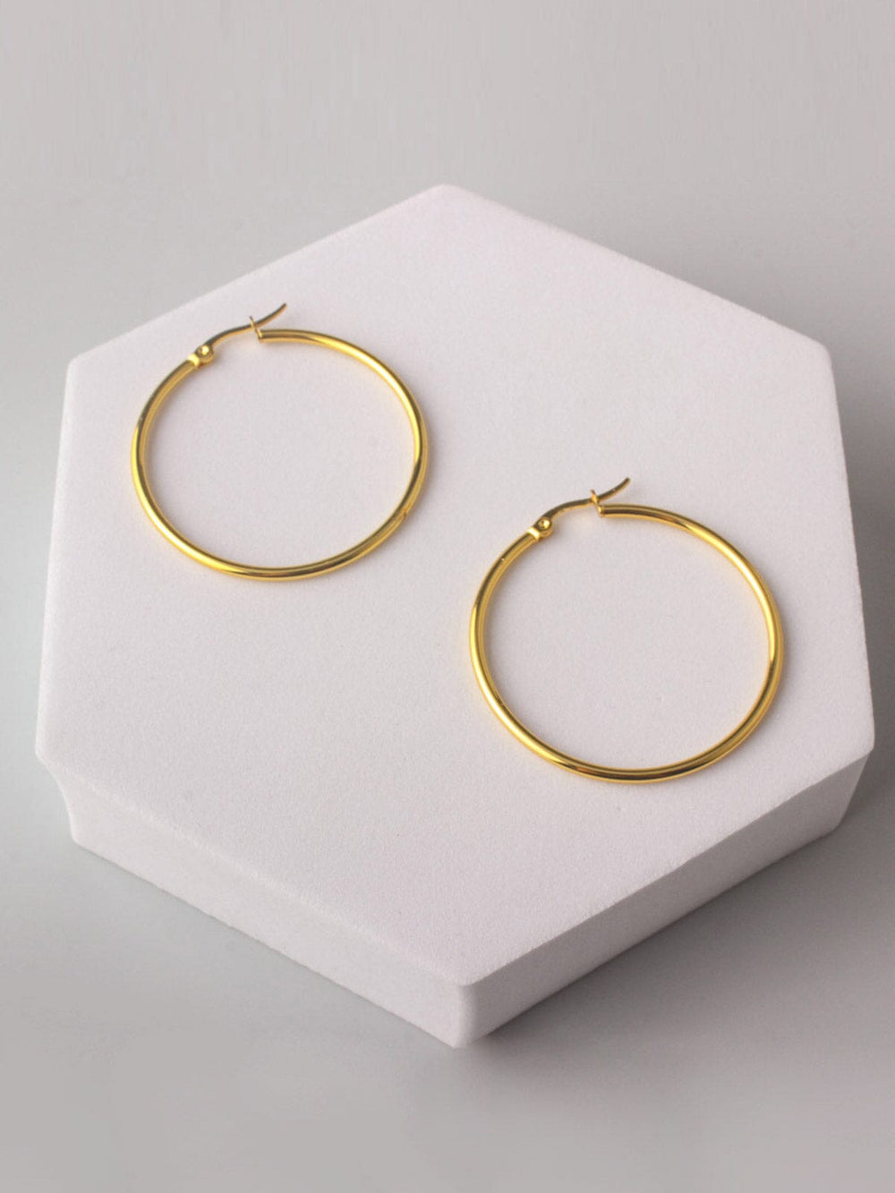 FASHION GOLD STAINLESS STEEL HOOPS EARRINGS