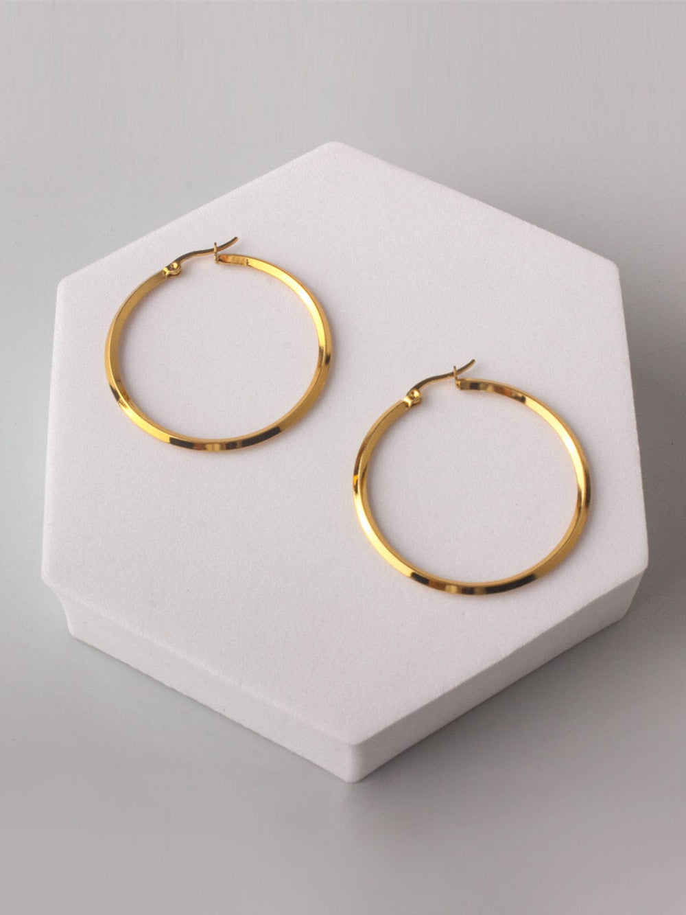 FASHION GOLD STAINLESS STEEL HOOPS EARRINGS