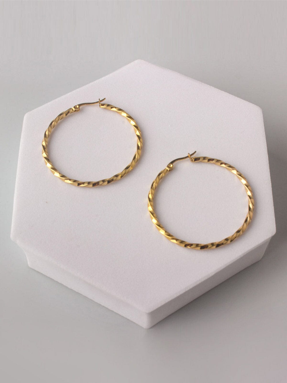 FASHION GOLD STAINLESS STEEL HOOPS EARRINGS