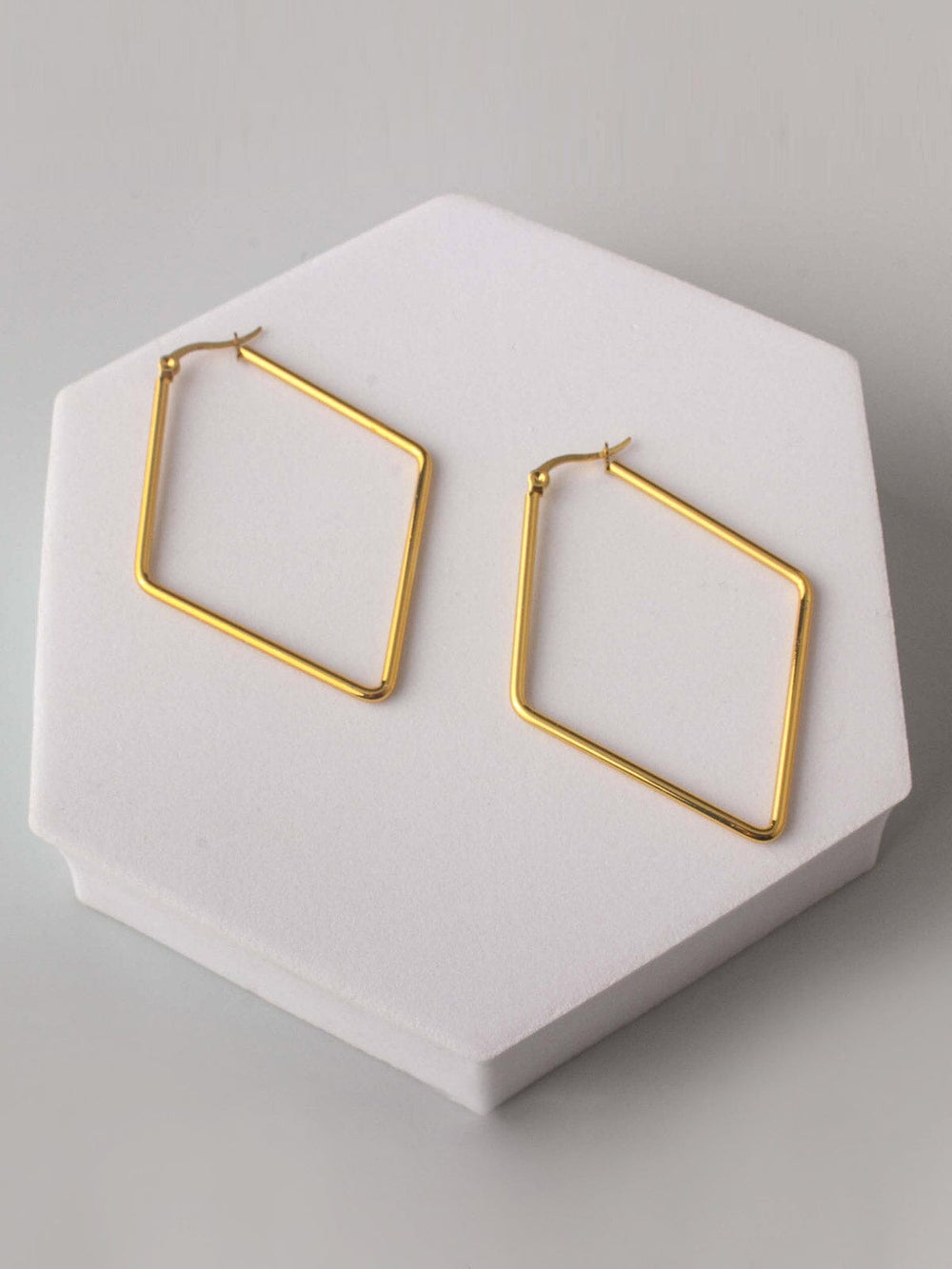 FASHION GOLD STAINLESS STEEL HOOPS EARRINGS