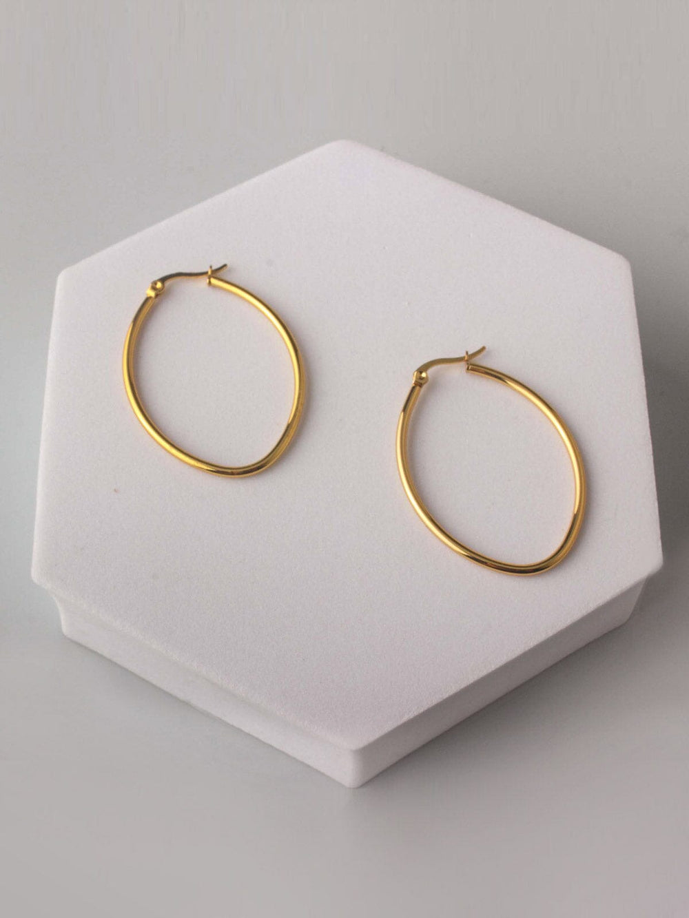 FASHION GOLD STAINLESS STEEL HOOPS EARRINGS