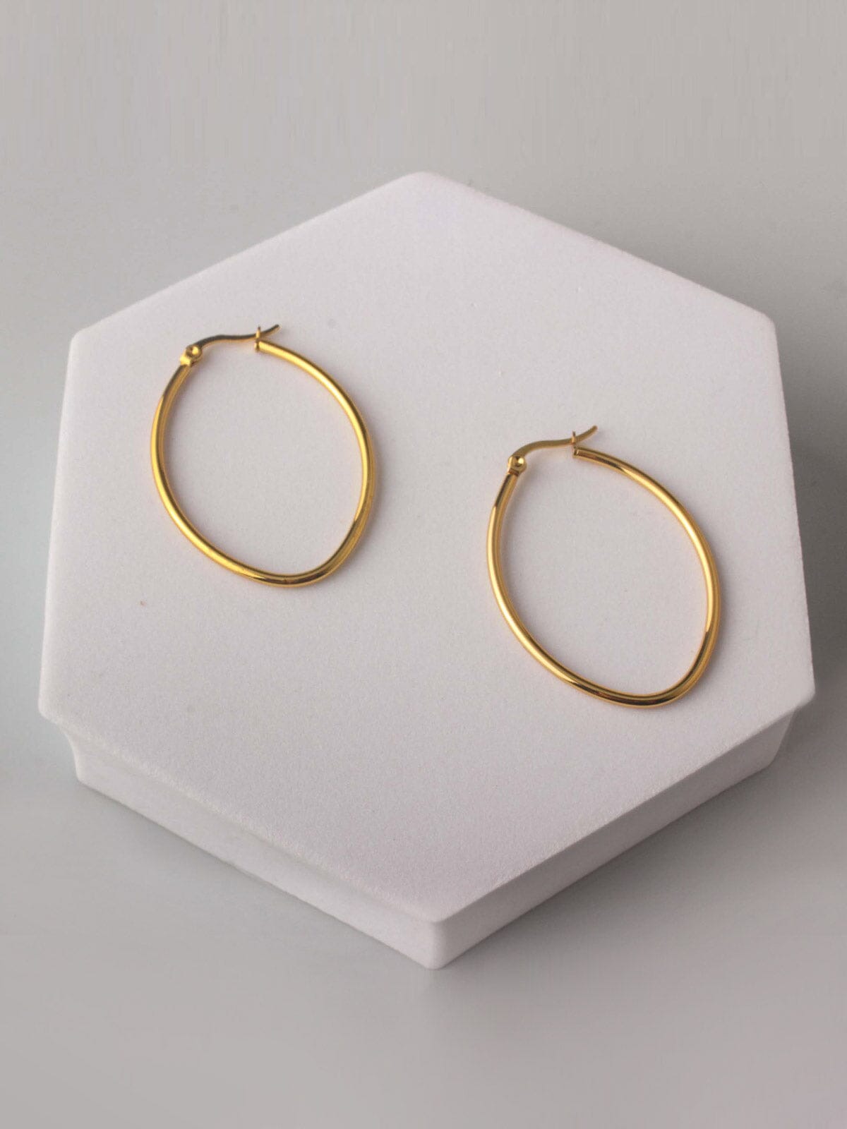 FASHION GOLD STAINLESS STEEL HOOPS EARRINGS
