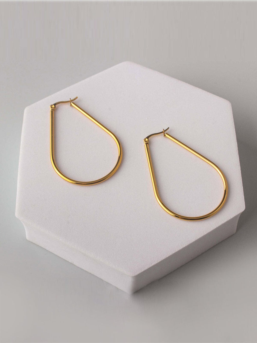 FASHION GOLD STAINLESS STEEL HOOPS EARRINGS