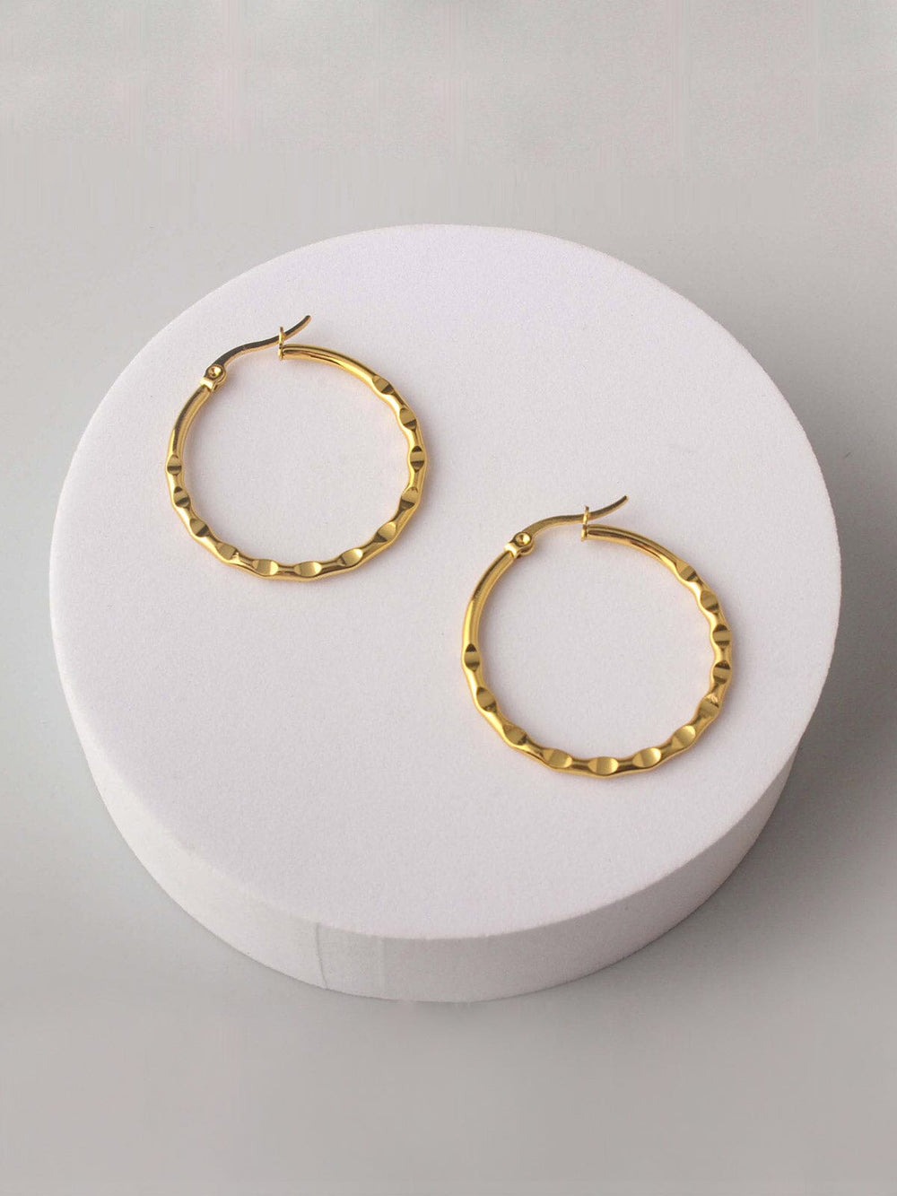 FASHION GOLD STAINLESS STEEL HOOPS EARRINGS