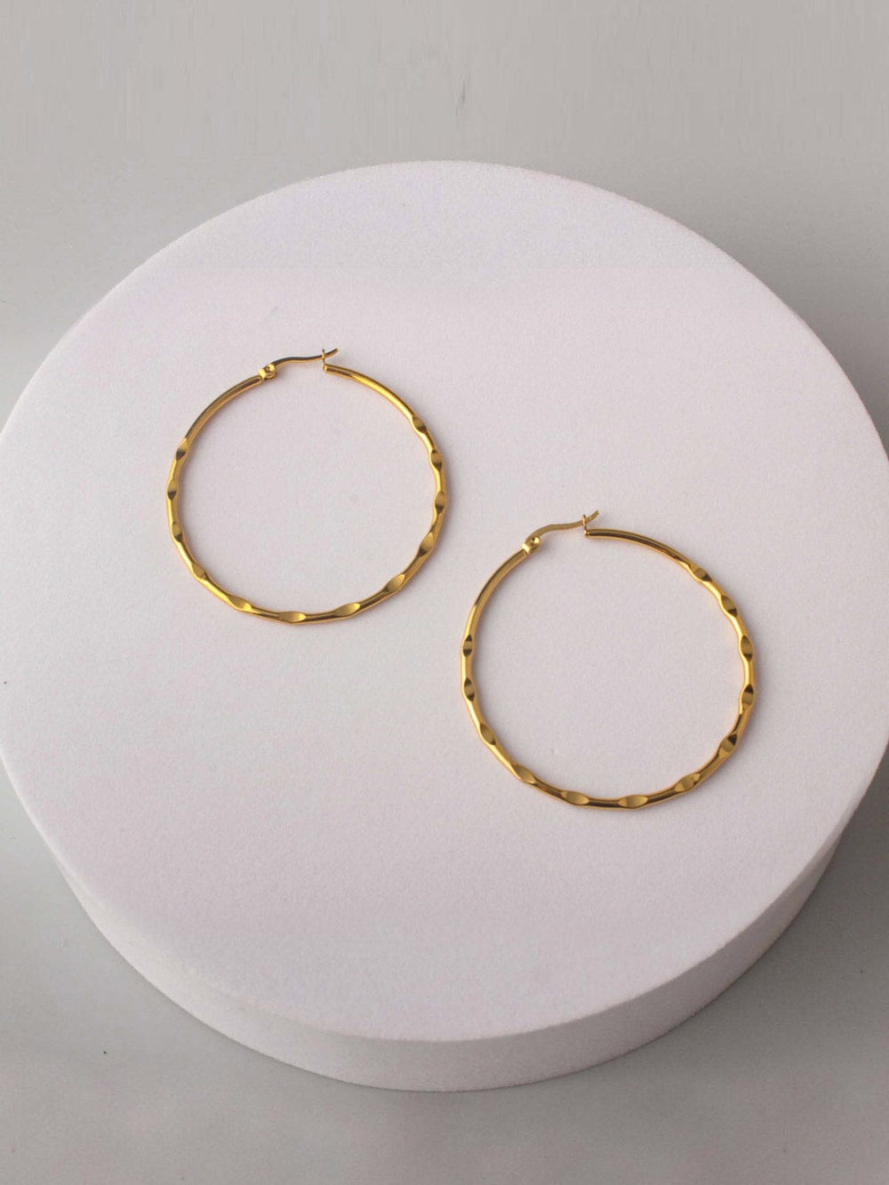 FASHION GOLD STAINLESS STEEL HOOPS EARRINGS