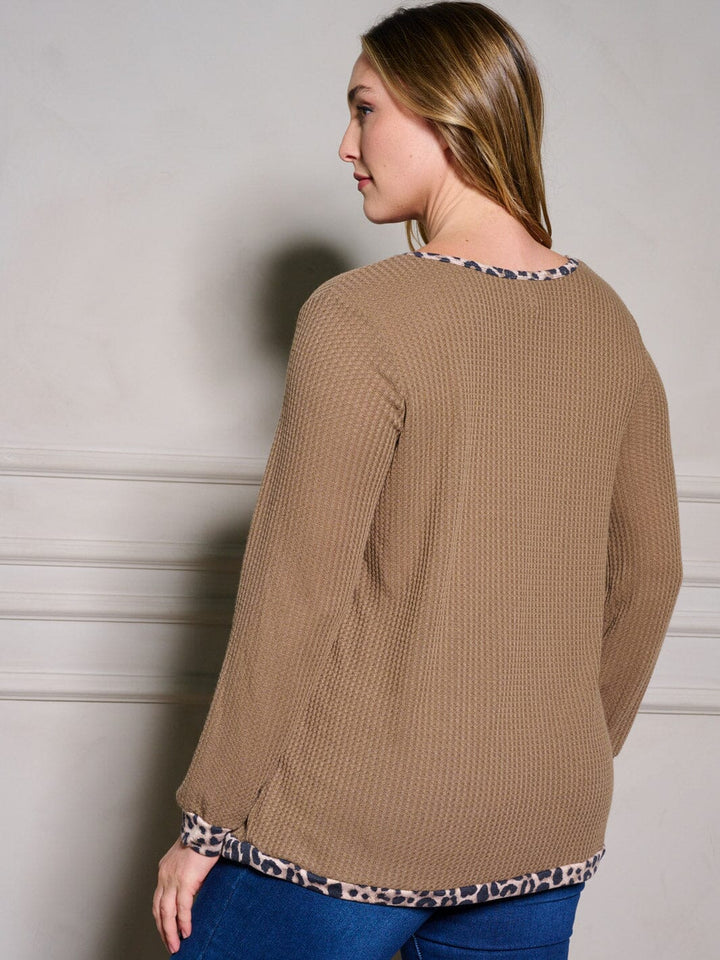 PLUS SIZE LONG SLEEVE FRONT POCKET ANIMAL PRINT DETAILED TUNIC BLOUSE TOP