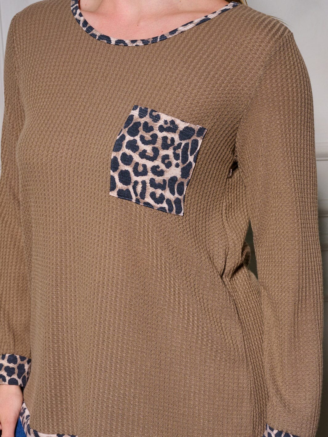 PLUS SIZE LONG SLEEVE FRONT POCKET ANIMAL PRINT DETAILED TUNIC BLOUSE TOP