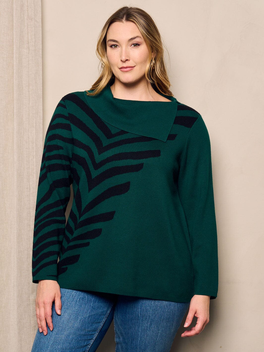 PLUS SIZE LONG SLEEVE COLLAR DETAILED BLOUSE TOP