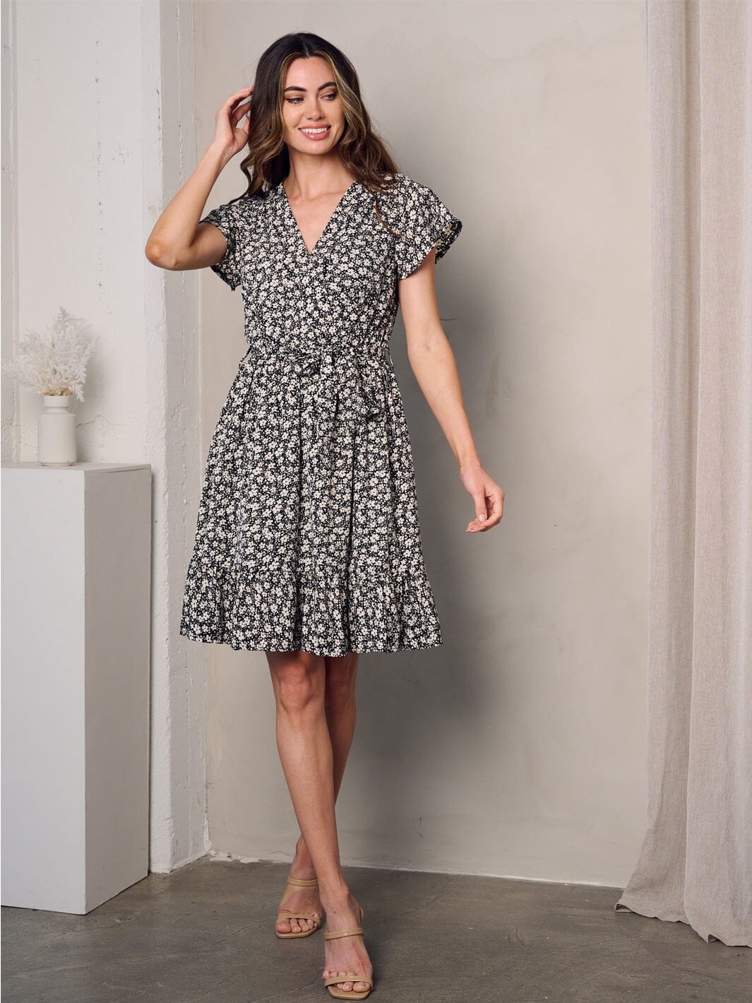 WOMEN'S SHORT SLEEVE SURPLICE RUFFLE FLORAL MINI DRESS