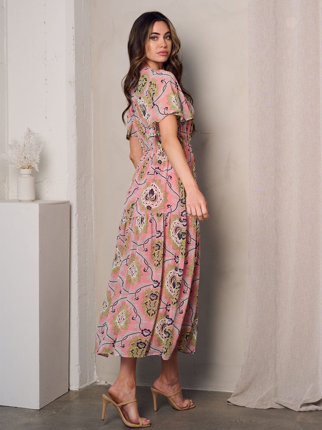 WOMEN'S SHORT SLEEVE V-NECK TIERED FLORAL MAXI DRESS