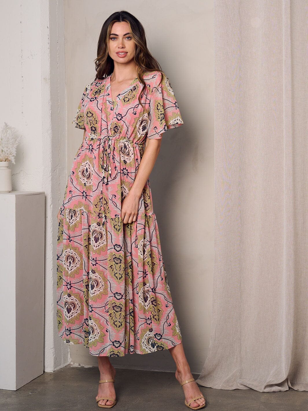 WOMEN'S SHORT SLEEVE V-NECK TIERED FLORAL MAXI DRESS