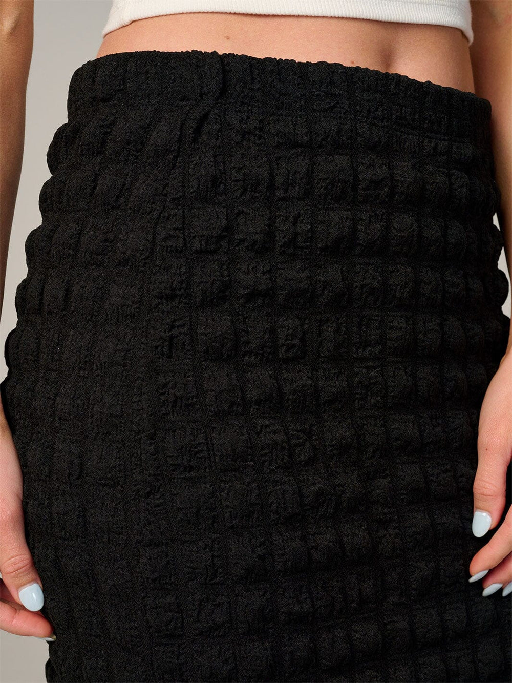 WOMEN'S ELASTIC WAIST WAFFLE MIDI SKIRT