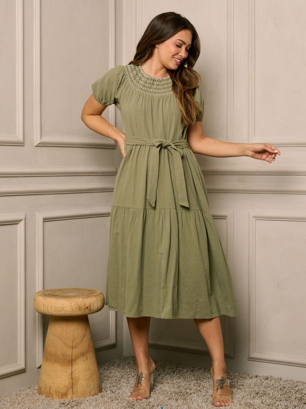WOMEN'S SHORT PUFF SLEEVE TIERED EMBROIDERY TUNIC MIDI DRESS