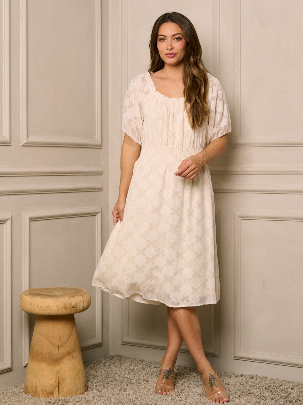 WOMEN'S SHORT SLEEVE FIT & FLARE EMBROIDERY MIDI DRESS