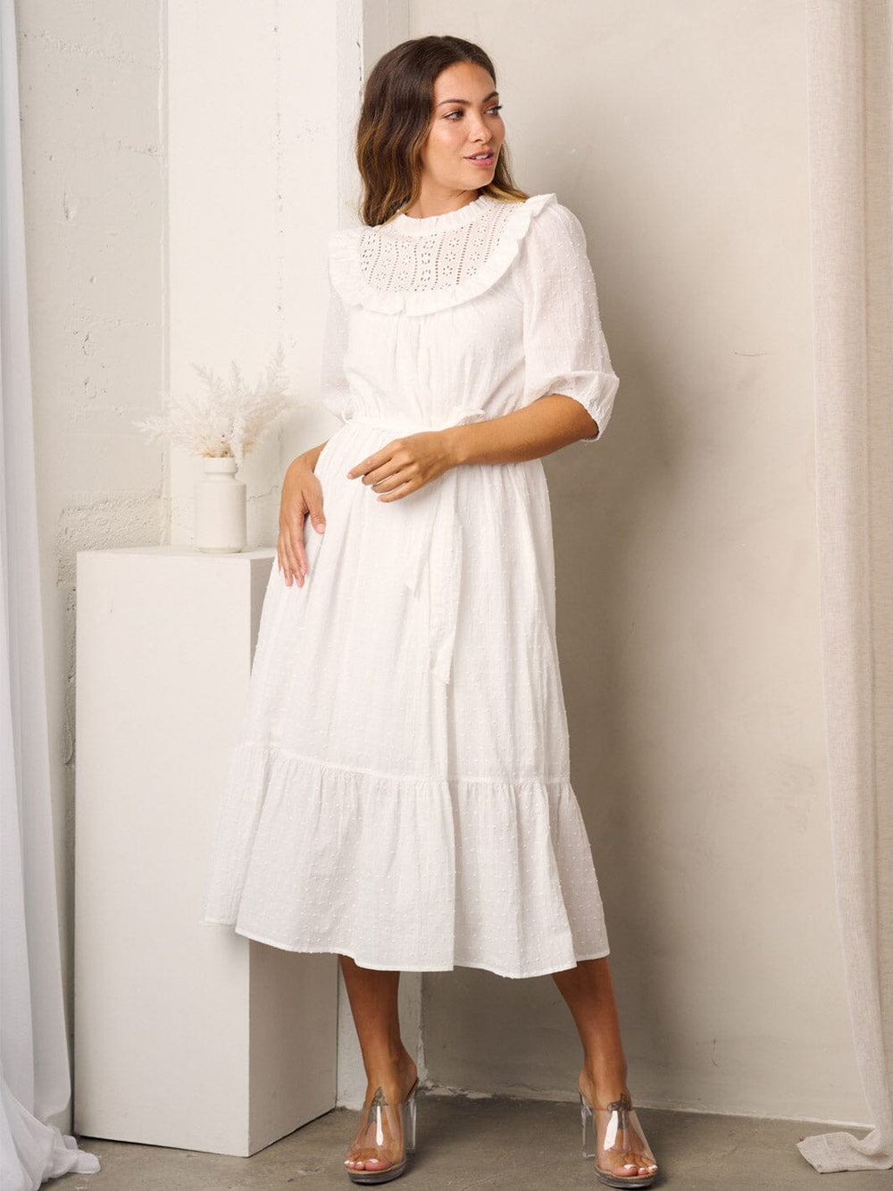 WOMEN'S SHORT SLEEVE RUFFLE SWISS DOTS MIDI DRESS