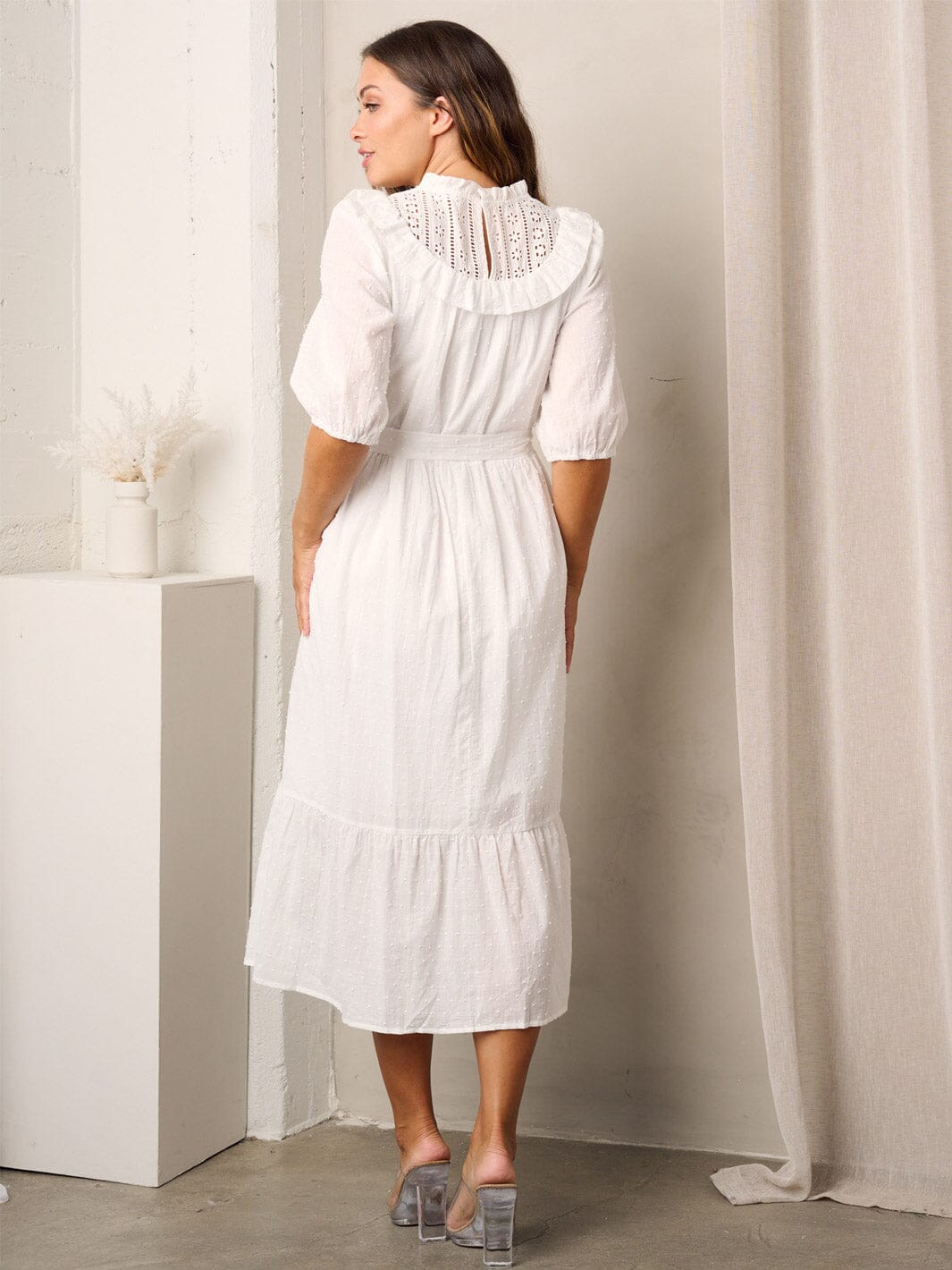 WOMEN'S SHORT SLEEVE RUFFLE SWISS DOTS MIDI DRESS