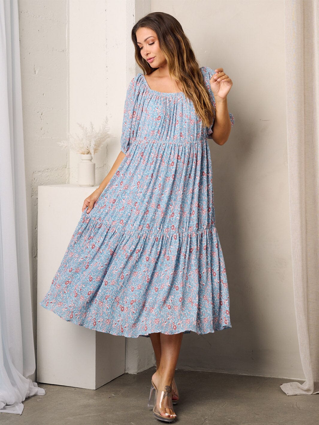 WOMEN'S SHORT SLEEVE TIERED FLORAL MIDI DRESS