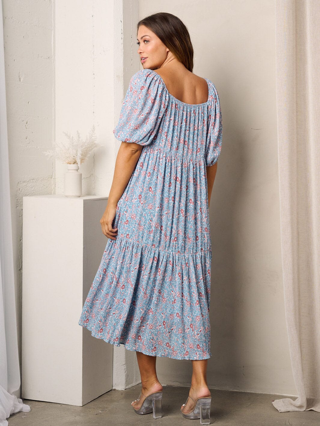 WOMEN'S SHORT SLEEVE TIERED FLORAL MIDI DRESS