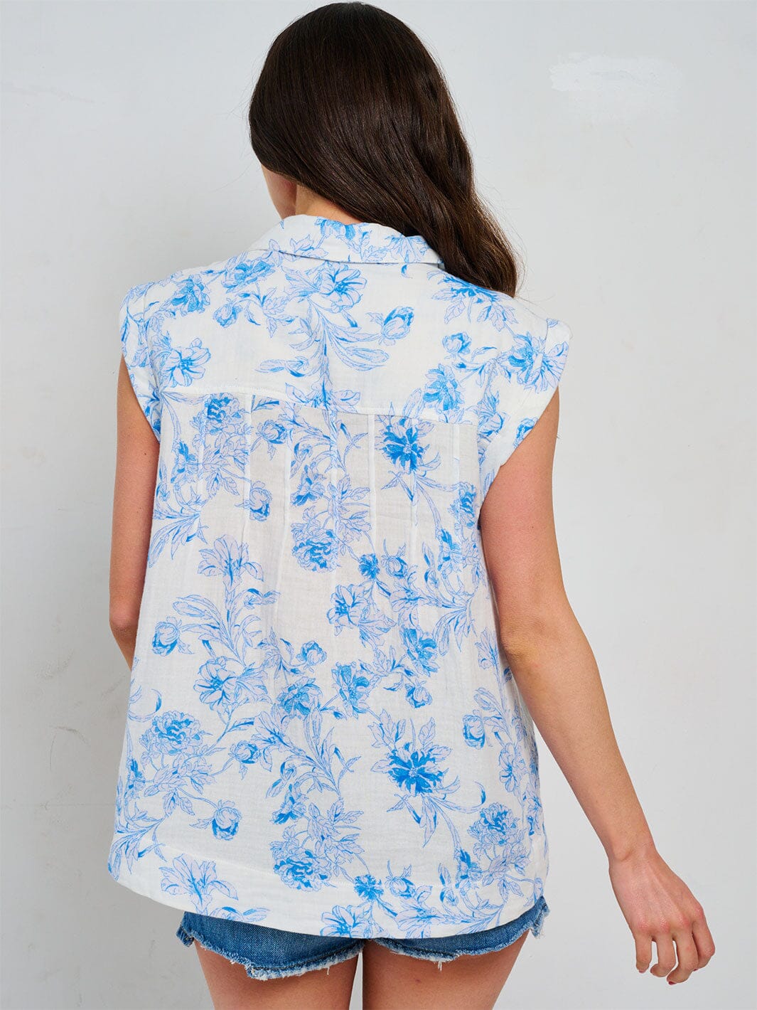 WOMEN'S SLEEEVELES BUTTON UP FLORAL TUNIC BLOUSE