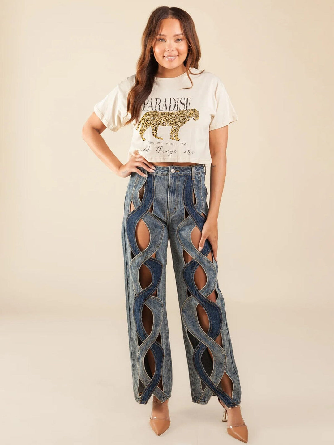 WOMEN'S BUTTON CLOSURE CUT OUT DETAILED DENIM PANTS