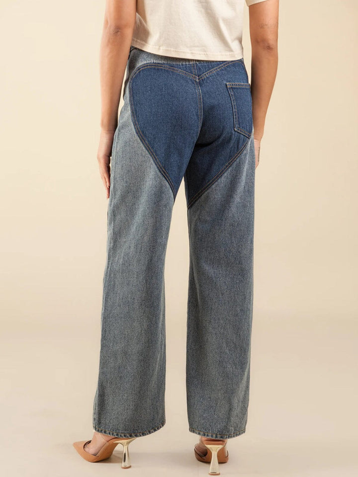 WOMEN'S BUTTON CLOSURE CUT OUT DETAILED DENIM PANTS