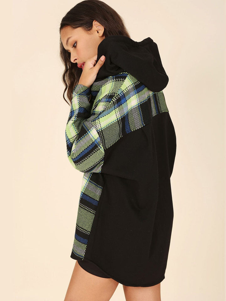 WOMEN'S LONG SLEEVES BUTTON CLOSUREPLAID HOODED OVERSIZED JACKET