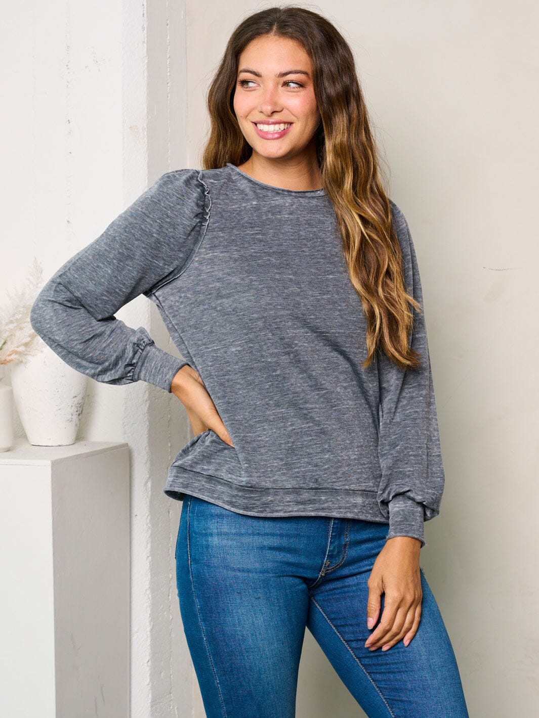 WOMEN'S LONG BALLON SLEEVE WASHED TOP