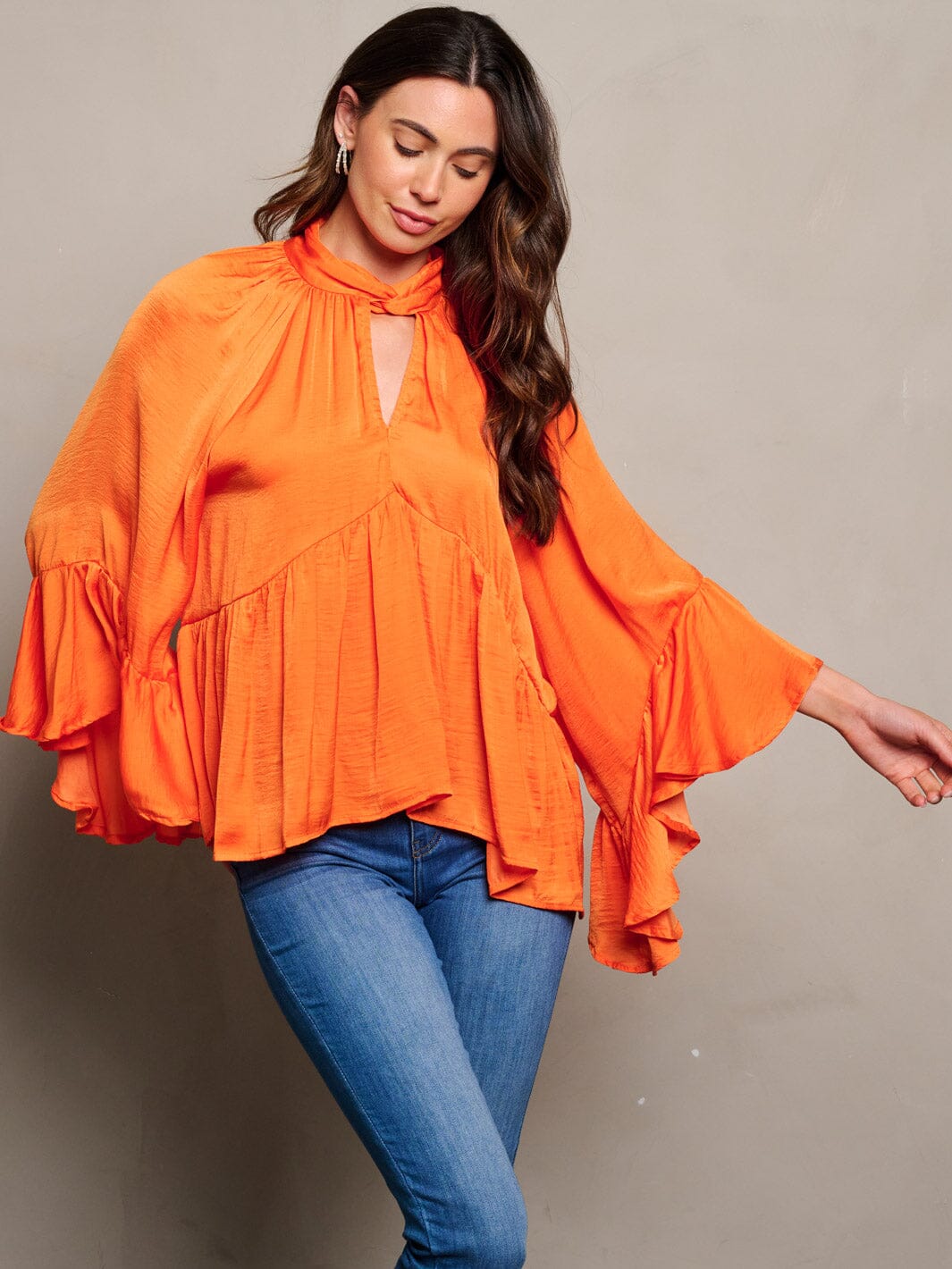 WOMEN'S LONG SLEEVE V-NECK RUFFLE BLOUSE TOP