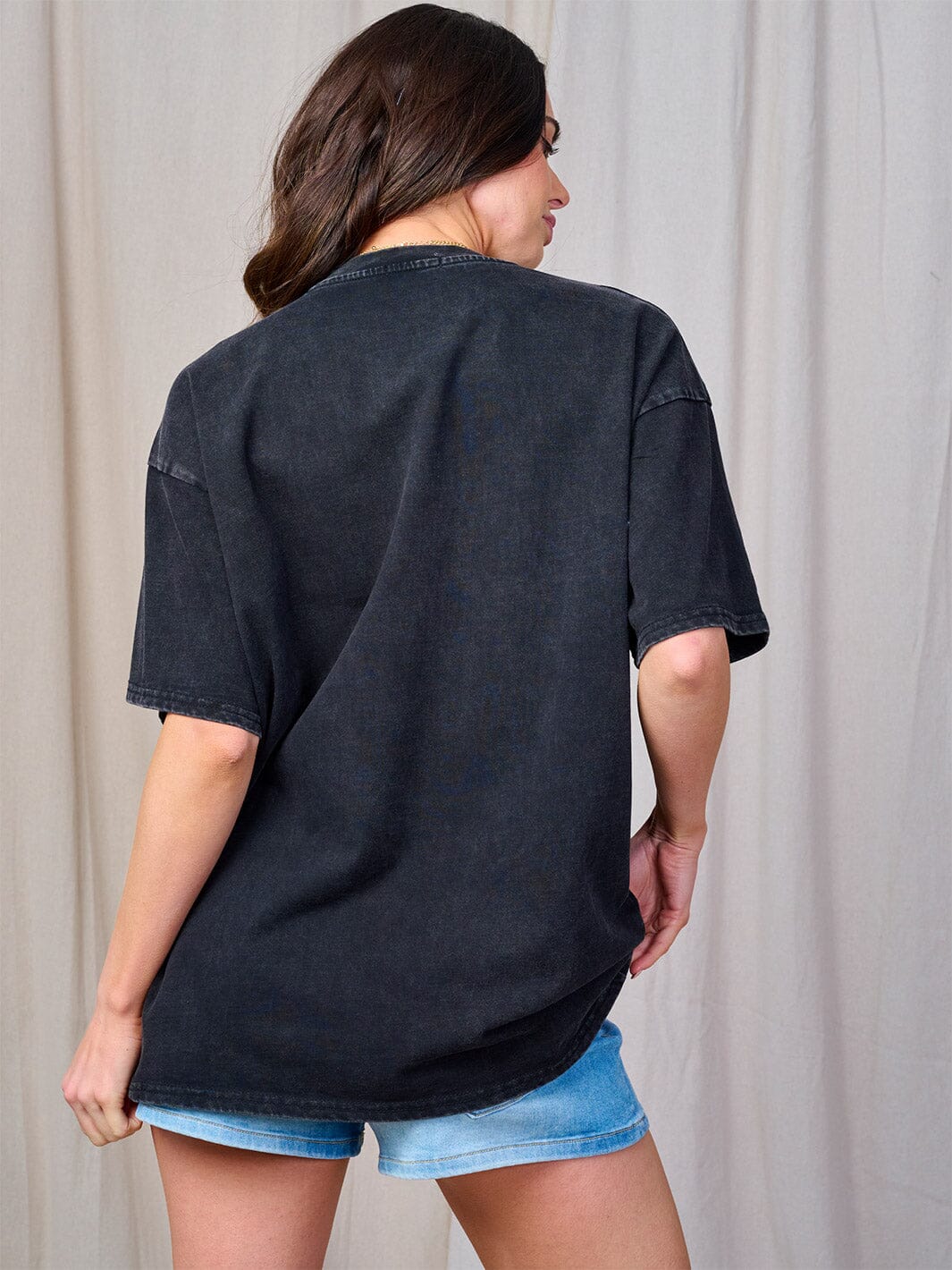 WOMEN'S SHORT SLEEVE STUDS DETAILED TOP
