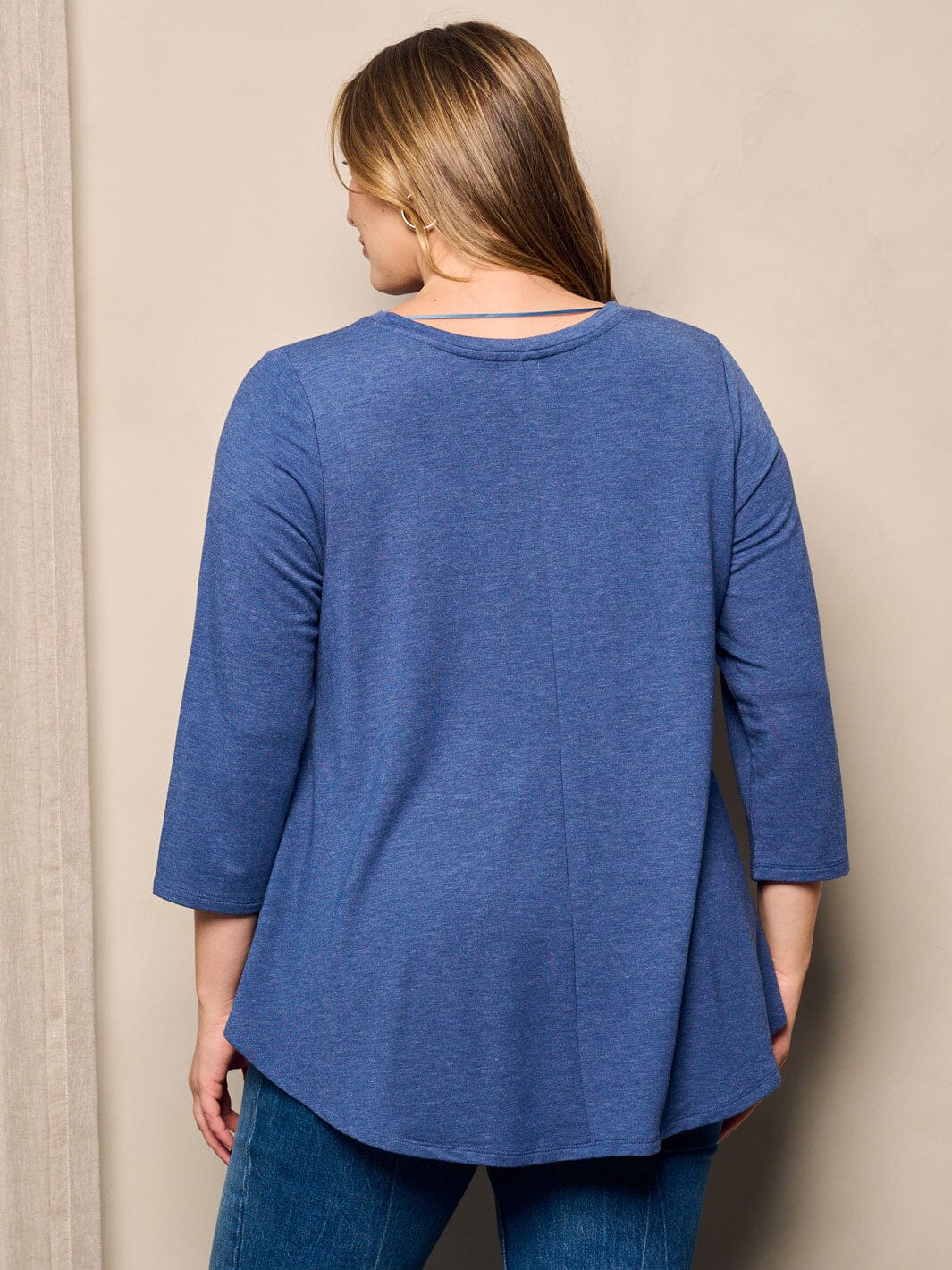 PLUS SIZE 3/4 SLEEVE SOLID TUNIC TOP