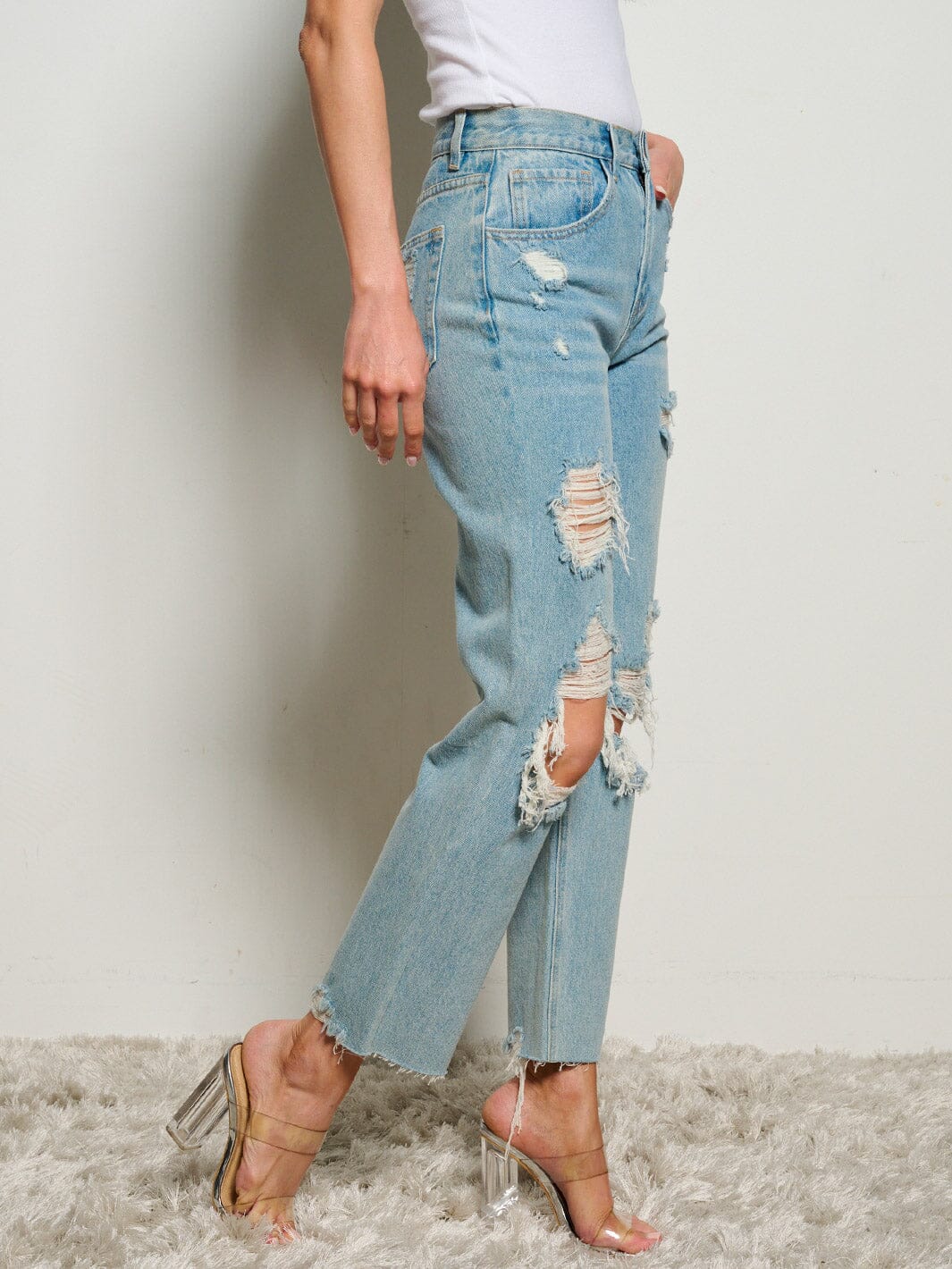 WOMEN'S BUTTON CLOSURE POCKETS WIDE LEG DISTRESS DENIM PANTS