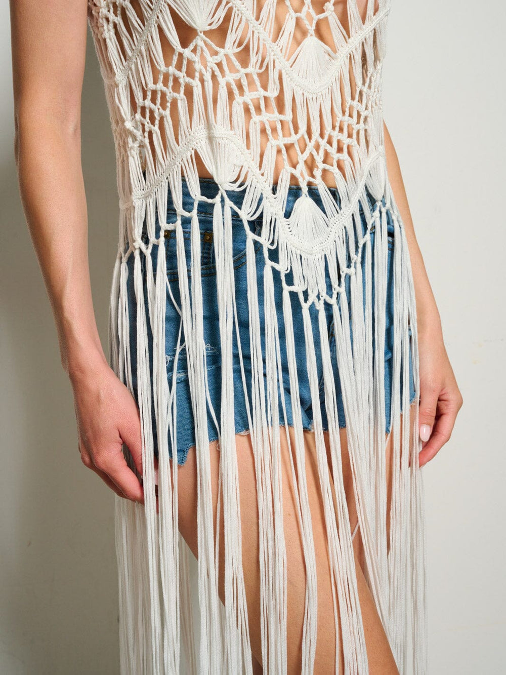 WOMEN'S SLEEVELESS KNITTED FRINGE TANK TOP