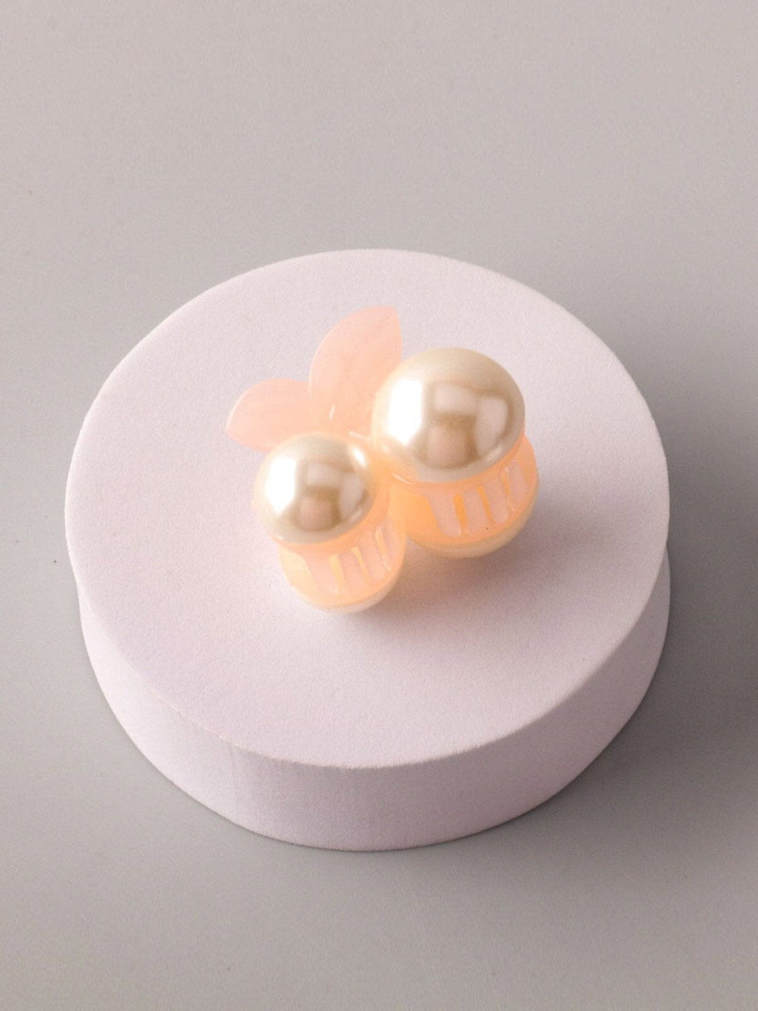 FASHION ASSORTED COLORS CHERRY CLAW HAIR CLIPS