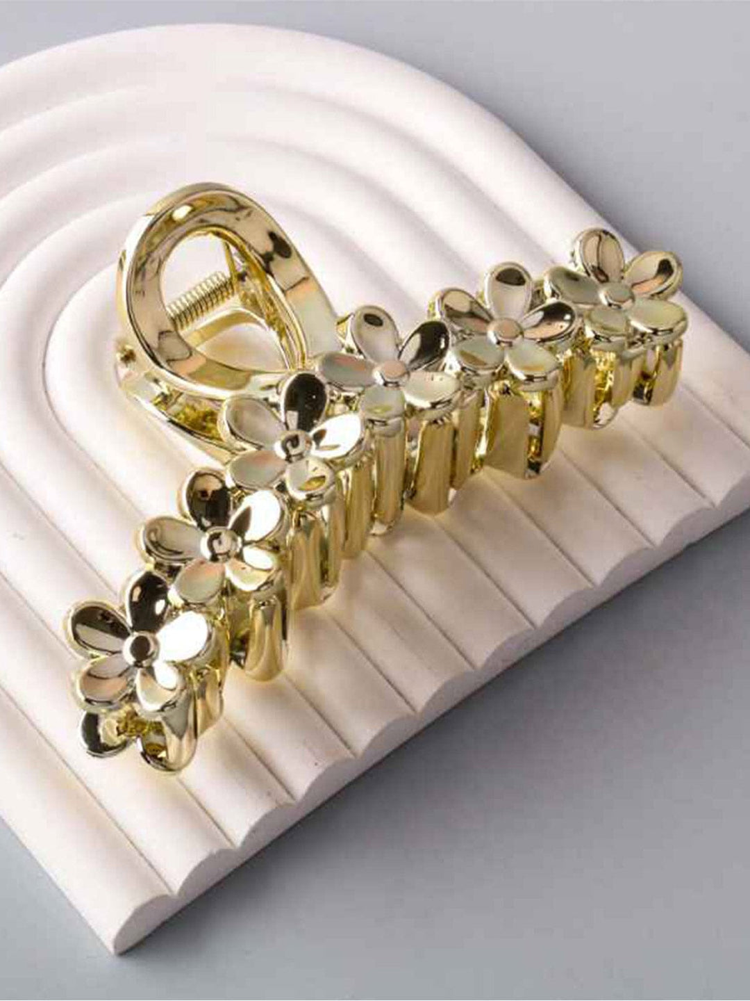 FASHION ASSORTED COLORS HAIR CLAW CLIPS