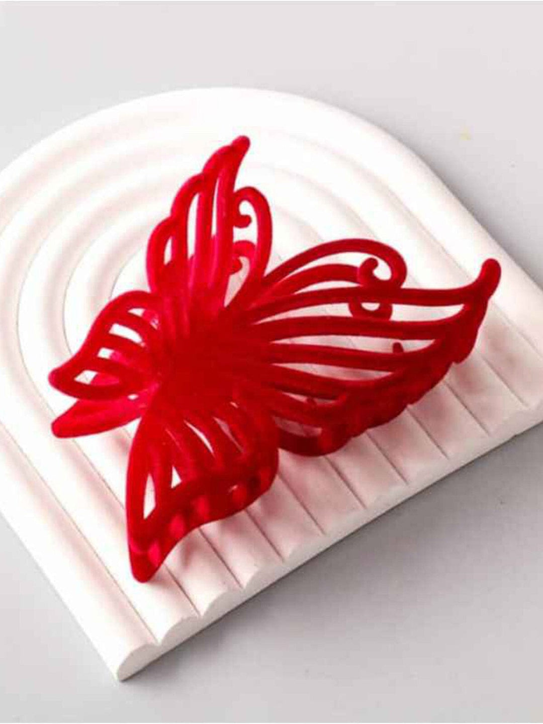 FASHION ASSORTED COLORS BUTTERFLY HAIR CLAW CLIPS