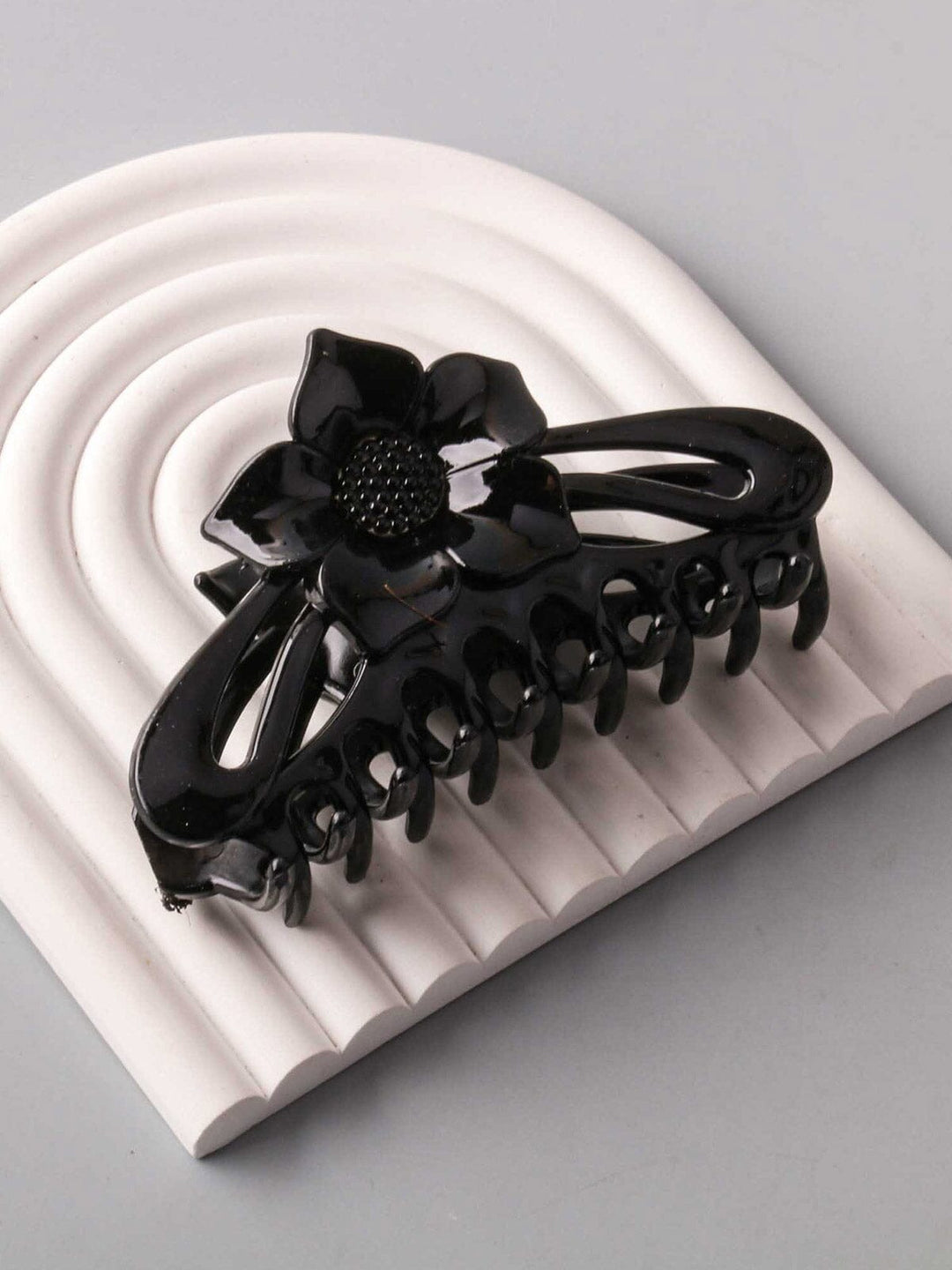FASHION ASSORTED FLOWER HAIR CLAW CLIPS