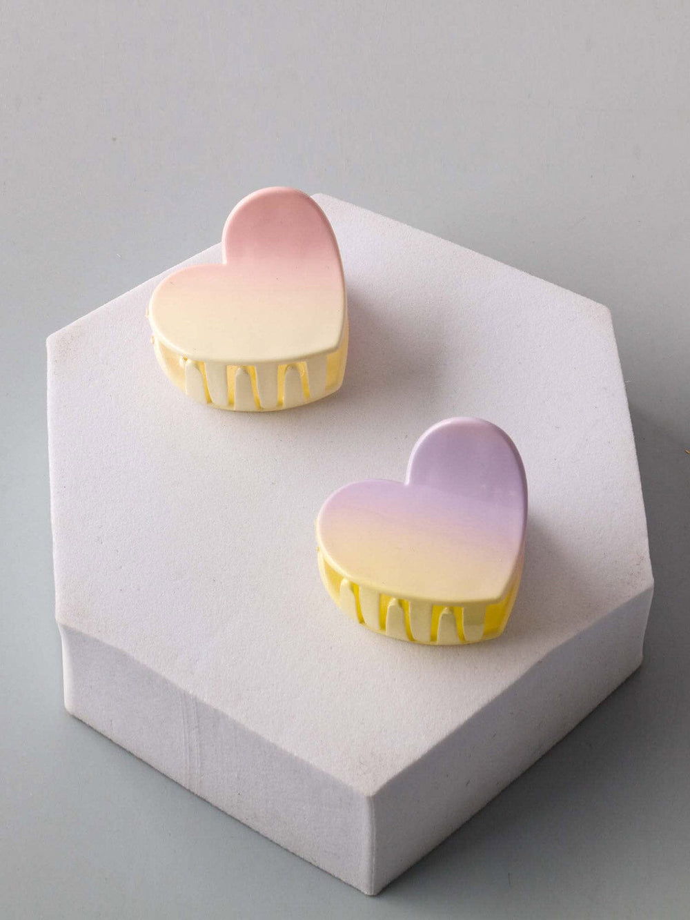 FASHION ASSORTED COLORS HEART HAIR CLAW CLIPS