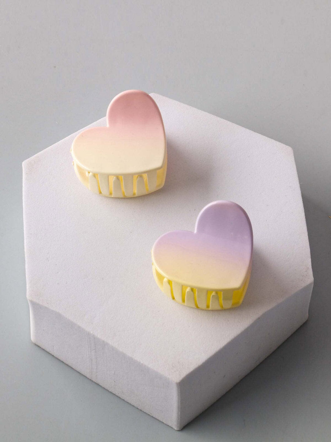 FASHION ASSORTED COLORS HEART HAIR CLAW CLIPS