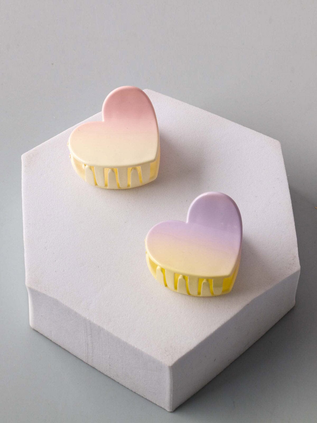 FASHION ASSORTED COLORS HEART HAIR CLAW CLIPS