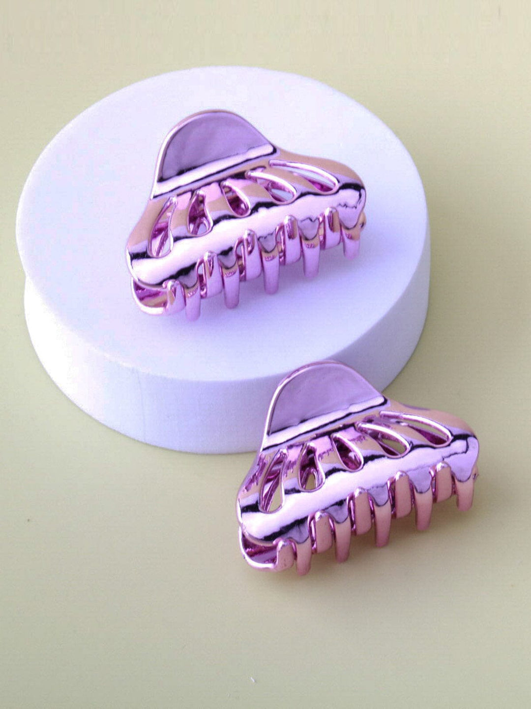WOMEN'S ASSORTED COLORS CLAW HAIR CLIPS
