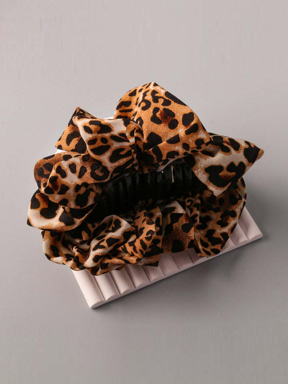 FASHION ANIMAL PRINT CLAW HAIR CLIPS