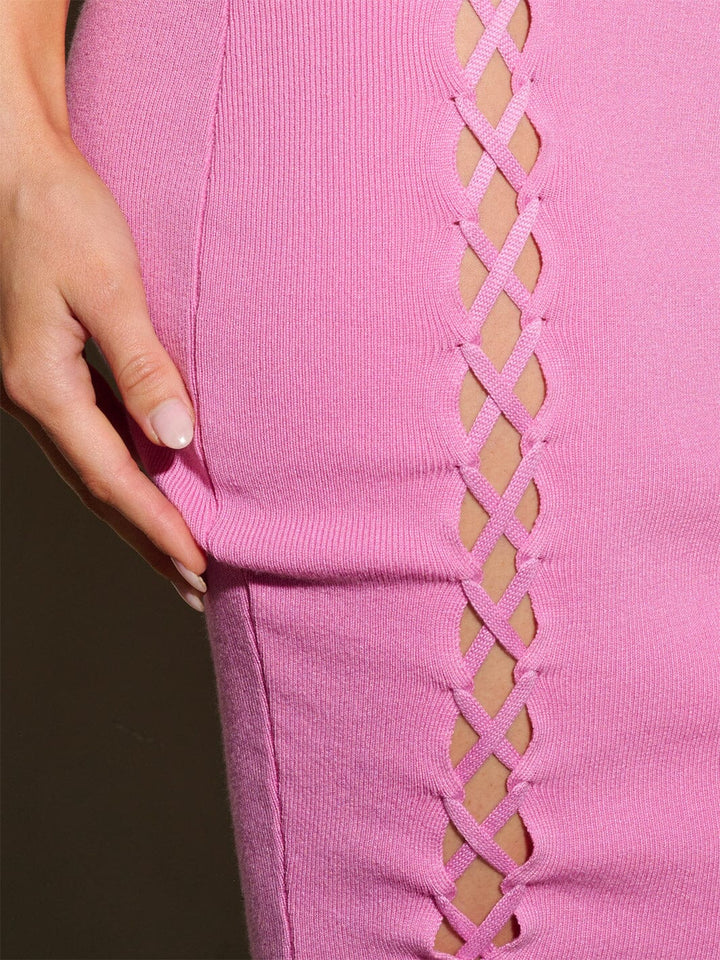 WOMEN'S SLEEVELESS V-NECK LACE UP DETAILED OPEN BACK BODYCON MINI DRESS