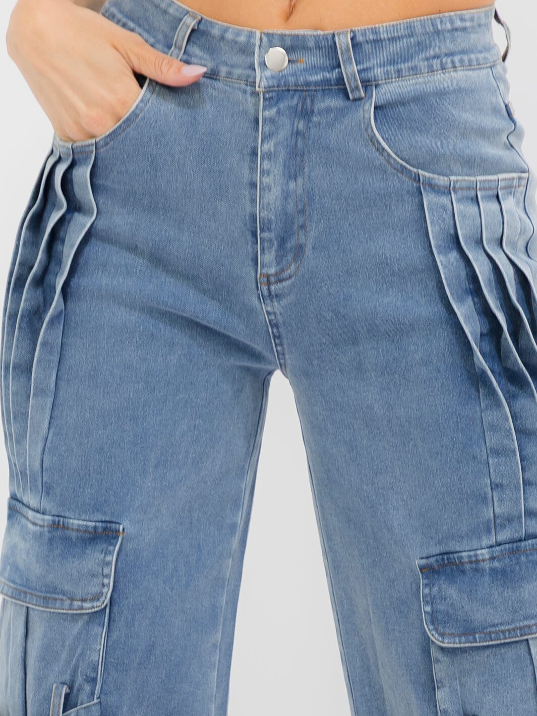 WOMEN'S BUTTON CLOSURE CARGO POCKETS WIDE LEG STRETCH DENIM JEANS