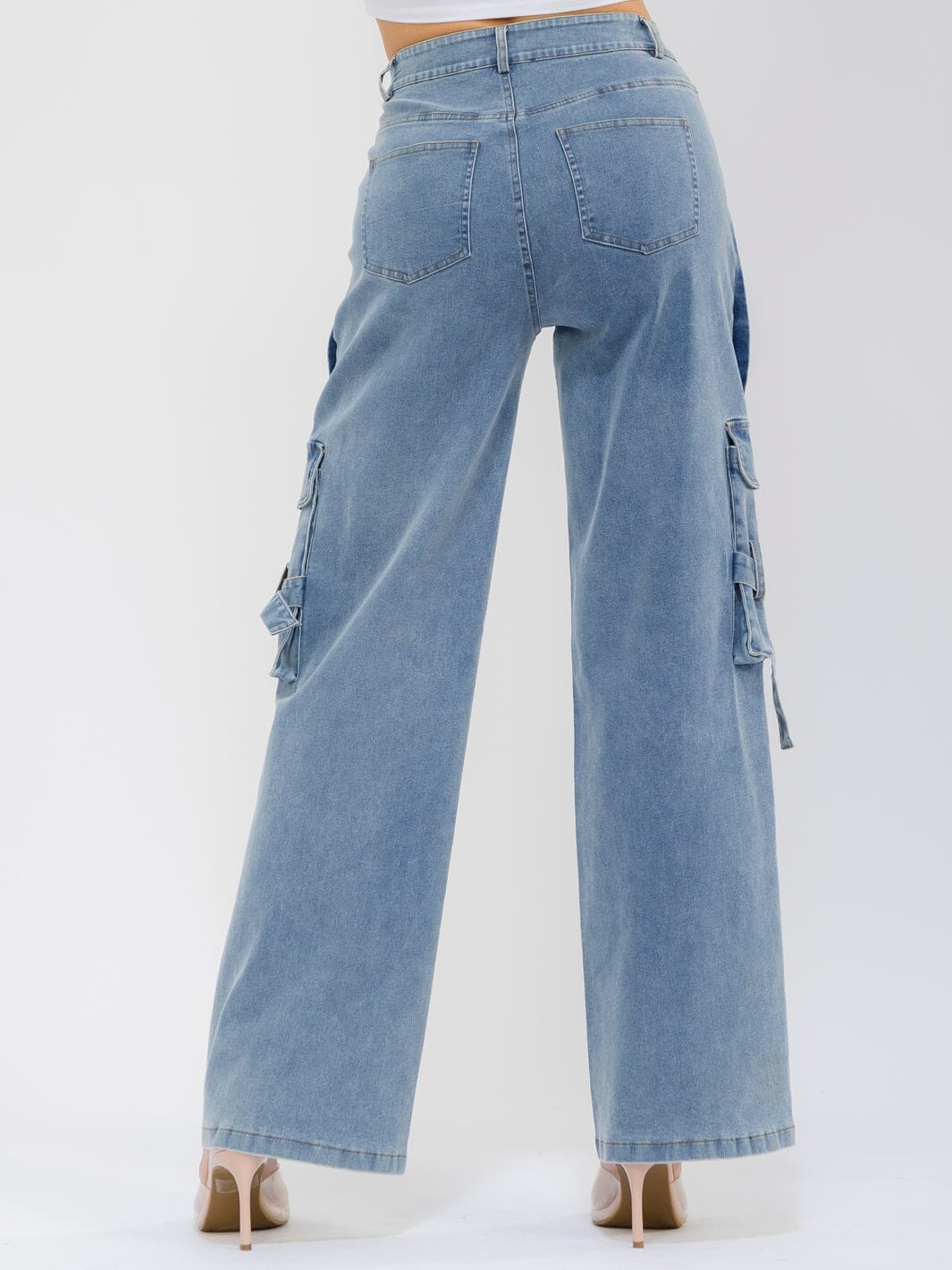WOMEN'S BUTTON CLOSURE CARGO POCKETS WIDE LEG STRETCH DENIM JEANS