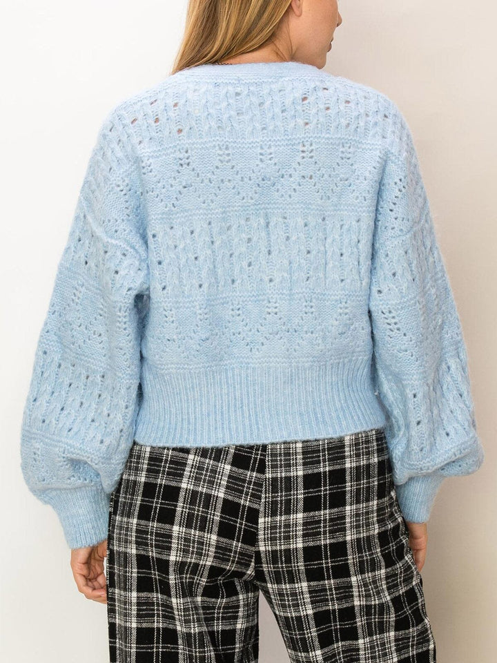 WOMEN'S LONG SLEEVE BUTTON CLOSURE SWEATER