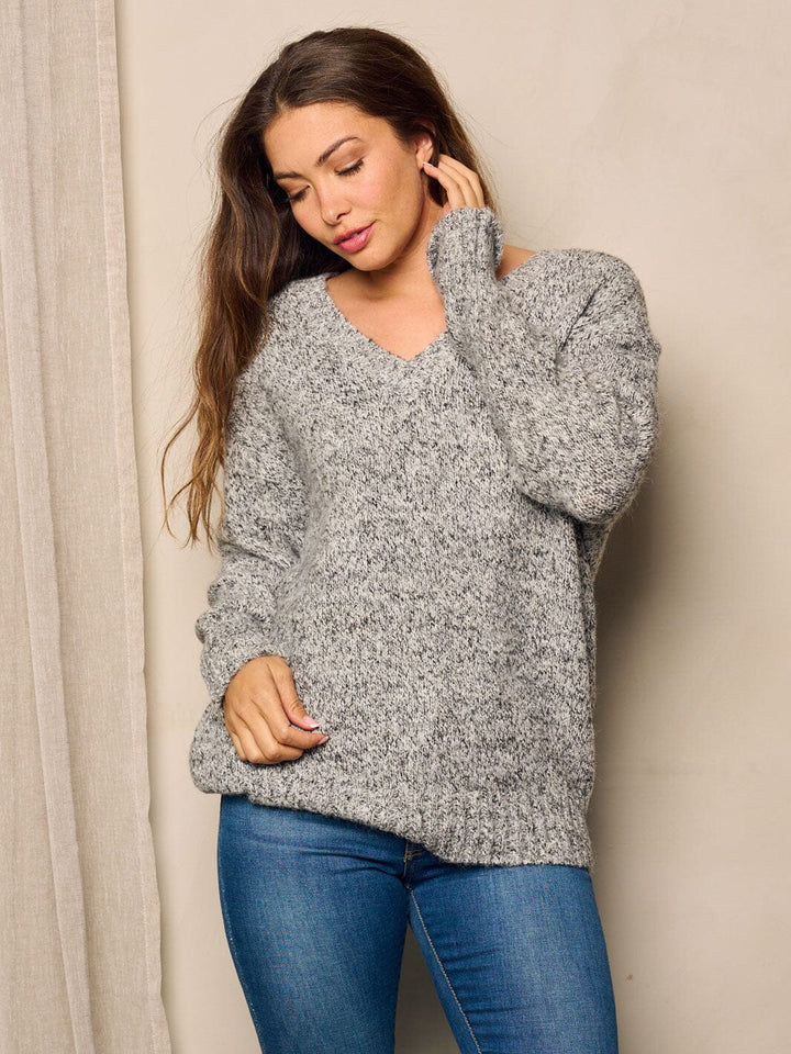 WOMEN'S LONG SLEEVE V-NECK WASHED PULLOVER SWEATER