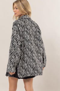 WOMEN'S LONG SLEEVE BUTTON CLOSURE FRONT POCKETS ANIMAL PRINT JACKET