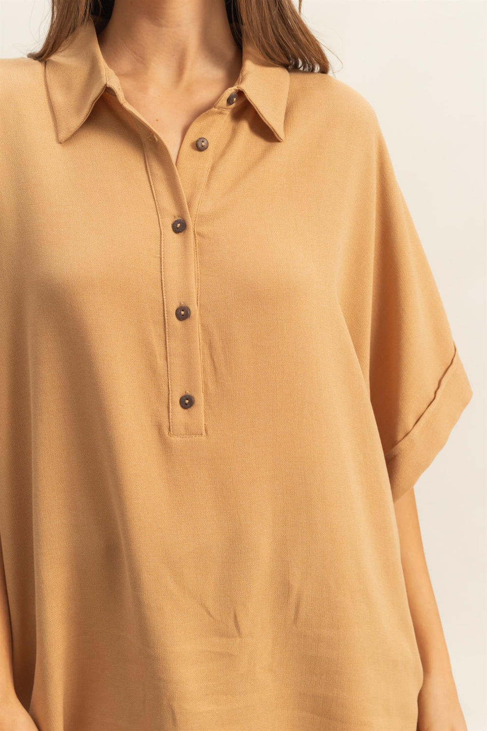 *********WOMEN'S SHORT SLEEVE BUTTON UP TIERED TUNIC TOP